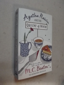 M.C. Beaton: Agatha Raisin and the Quiche of Death  (*35)