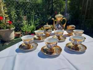 Szász Endre Hollóházi porcelán kávéskészlet arany festésű 6 személyes