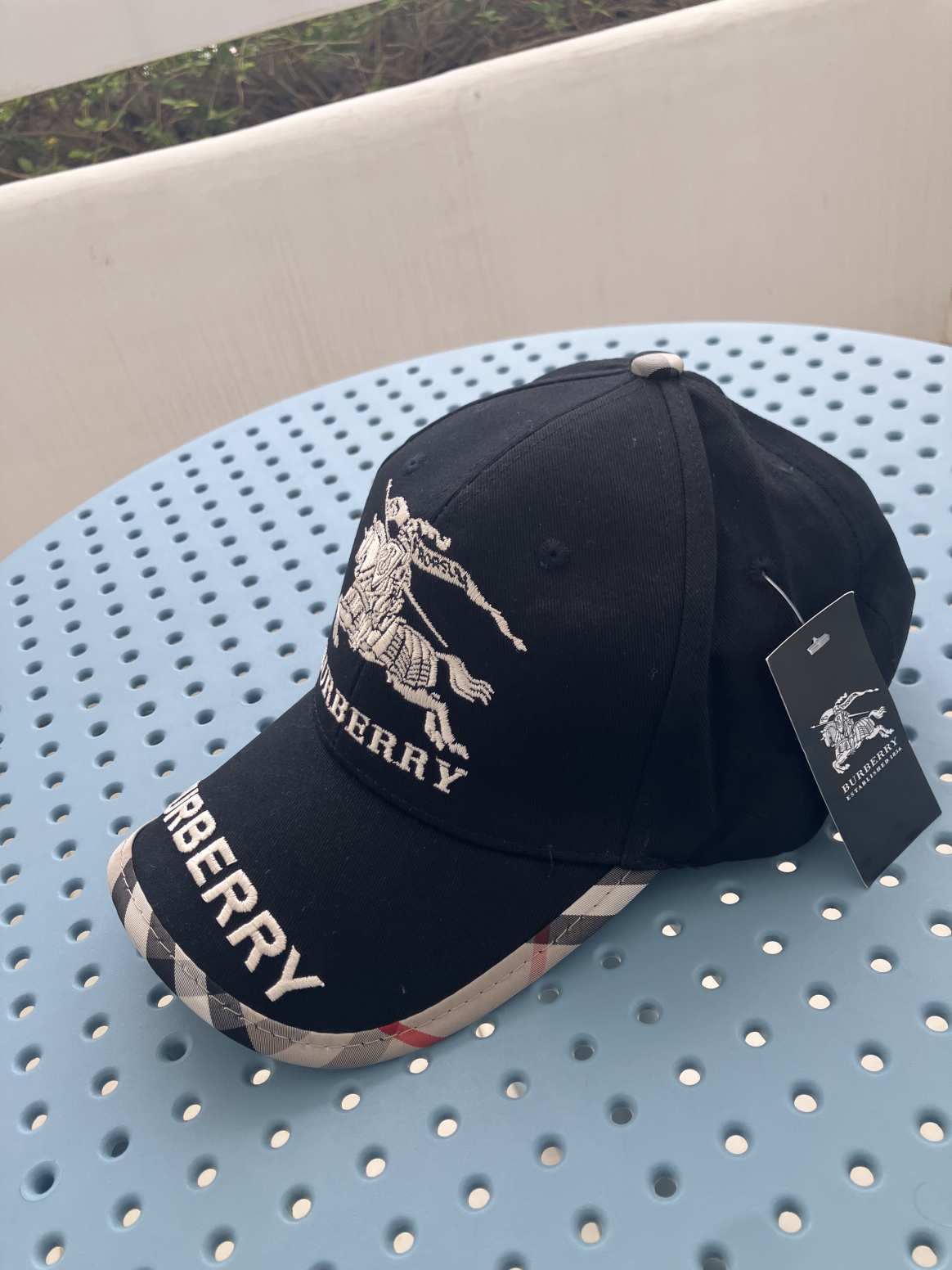 Burberry baseball sapka - új
