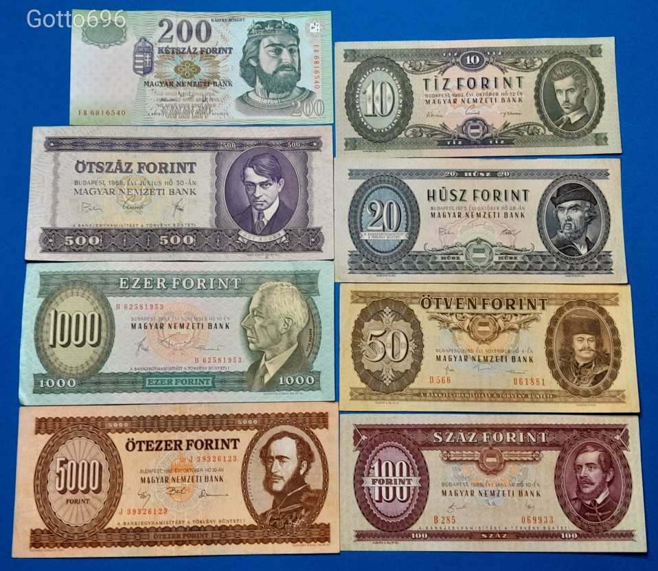 8 db -os Ropogós forintsor 10 - 5000 Forint !!!! EF - F (L2307)