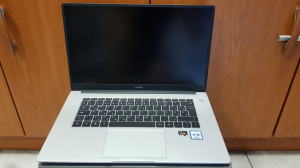 Huawei MateBook Laptop AMD Ryzen 5/8GB/512GB SSD Újszerű Garis !