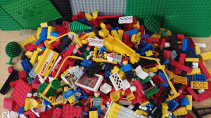 -LEGO- Rengeteg vegyes lego alkatrész figurákkal.1000nél több darab.