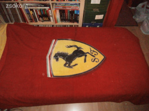 Ferrari gyűjteményem ágynemű törölköző csomag egyben eladó Csepelen lehet személyesen átvenni !!!