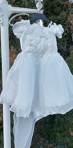 Elsőáldozó keresztelő ruha,alkalmi báli ruha,hercegnő és királylány  ruha 4-5 évesre fehér szín 3.