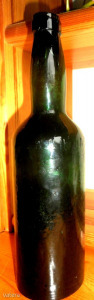 Dombornyomott régi üveg (Czajlik Lajos Budapest)