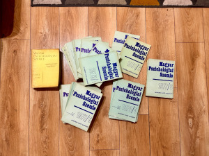 Pszichológiai szemle folyóirat 47 db lapszám, a 70-es, 80-as évekből