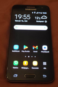 Samsung Galaxy A3 mobiltelefon
