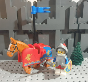 LEGO Castle - Lion Knights - Lovas figura 4. verzió - ÚJ