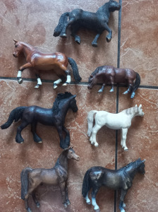 Schleich játék  lovak  7db