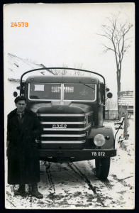 Dunaszentgyörgy, Csepel D 352 tehergépkocsi sofőrjével, jármű, közlekedés, autó, 1956, 1950-es év...