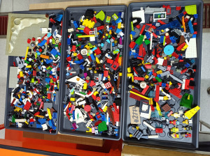 LEGO ömlesztett vegyes csomag figura elemek 1,9 kg #2774