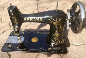 AFRANA varrógép Írisz festett mintával,  állvány nélkül - dekoráció