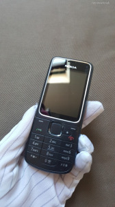 Nokia 2710 Classic Navigator - független - fekete