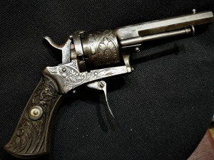 19 századi gyönyörűen vésett gyártójeles Lefacheaux gyúpeckes pisztoly nagyo szép állapot 1 ft???