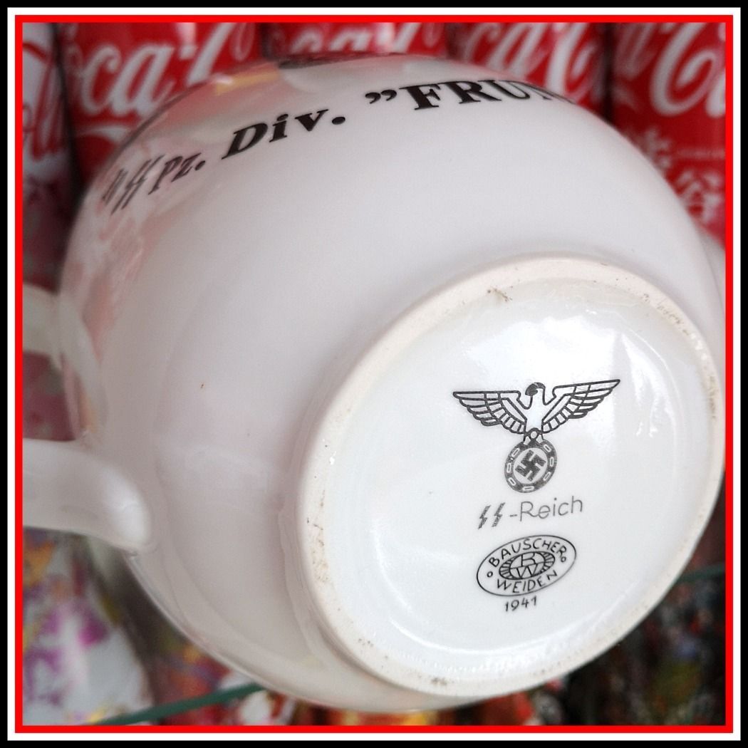 N-1597 *** NÉMET BIRODALOM *** PORCELÁN TEJESKANCSÓ *** FESTETT, JELZETT