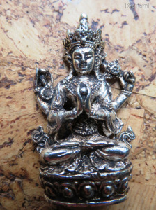 Tibeti ezüst Buddha szobor 5 cm
