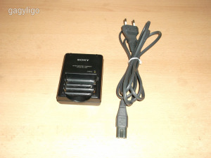 Sony BC-CS2B akkumulátor töltő