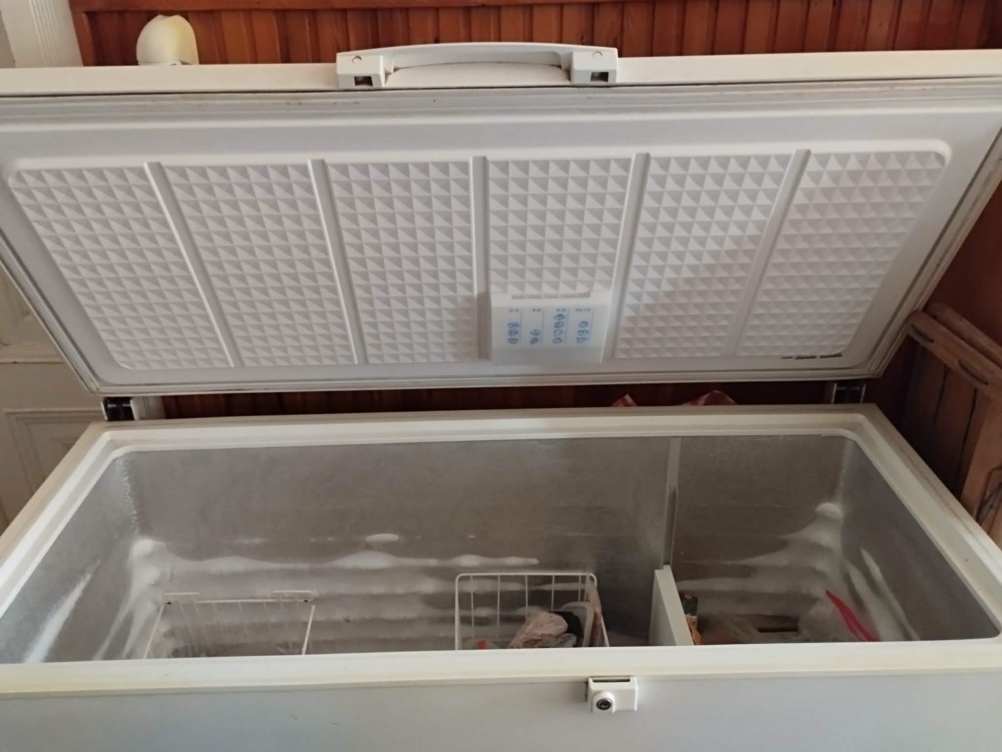 Whirlpool 300l fagyasztó láda eladó