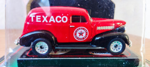 Matchbox---Chevrolet Panel Van---TEXACO Oil
