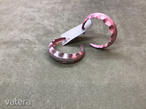 Ezüst és rózsaszín félkarika bedugós bizsu fülbevaló retro