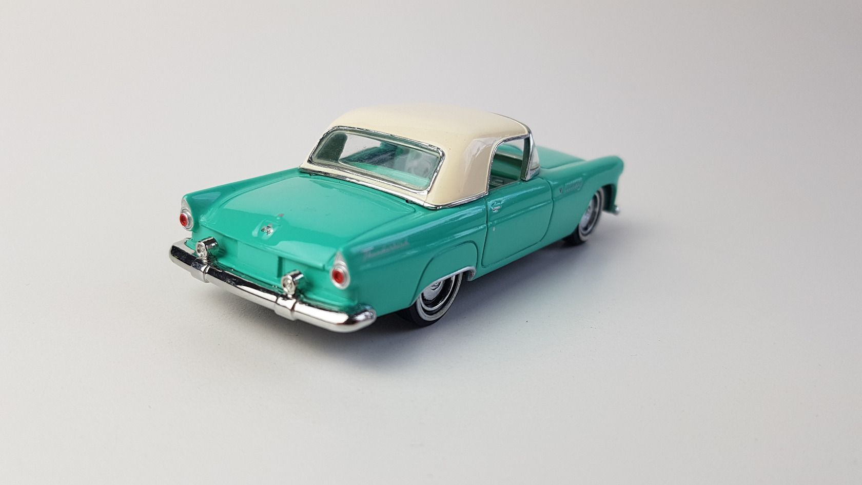 Ford Thunderbird 1955 1:43 Dinky-Matchbox (Gebraucht) in Diegten für