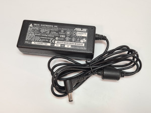 DELTA - Toshiba / Asus / Fujitsu / MSI laptophoz való, használt AC adapter 65W (19V / 3,42A)