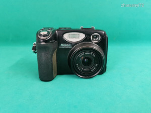 Nikon Coolpix 5400 5.1 MP Digitális Fényképezőgép LCD Kijelzővel