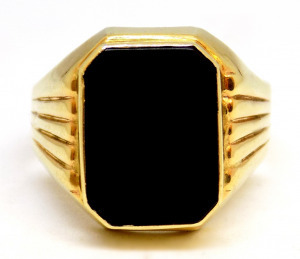 Köves arany pecsétgyűrű (ZAL-Au 106206)