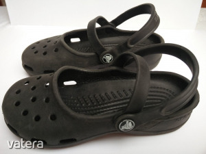Crocs   33-as  UK 1   21 cm  papucs  szandál  fekete színben