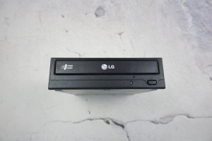LG SuperMulti DVD író SATA csatlakozós GH22NS70 fekete