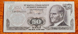 1970 -es ropogós TURKEY - 50 Türk Lirasi vízjeles fémszálas bankó (L0500)