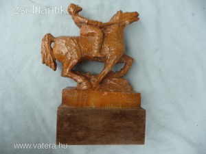 régi faragott fa iparművész munka fafaragás lovas szobor  jelzett Siket Antal debreceni művész 1974