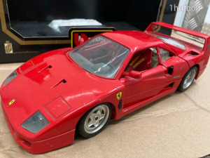 - Ferrari F40 (1987) - BBurago - 1:18 autó modell - dobozában 1ft nmá