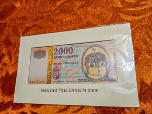 2000 -es UNC Aranyfémszálas Millenniumi 2.000 Forint vízjeles fémszálas bankjegy !! (L1243)