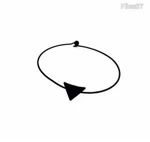 LAS VEGAS háromszög geometrikus női karkötő-fekete