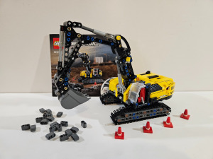 LEGO Technic - 42121 - Heavy Duty Excavator
