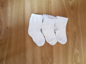 Fehér 3 darabos zoknicsomag kb 24-27-es
