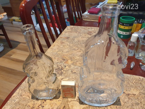 Retro hegedű alakú üvegek palackok