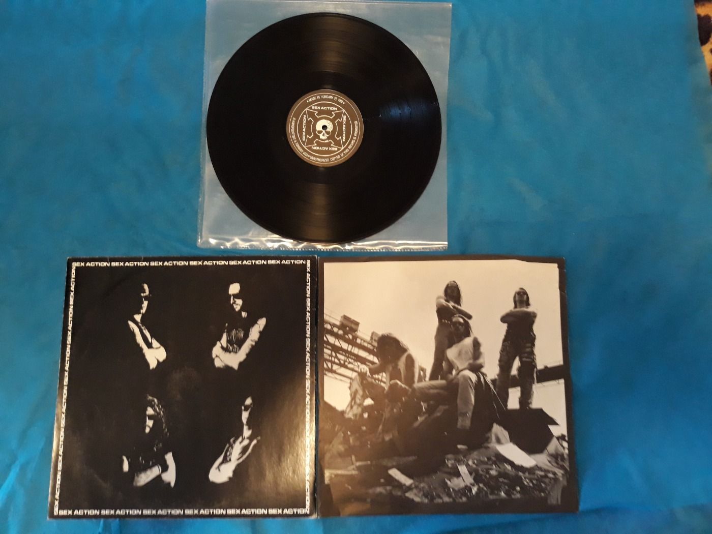 SEX ACTION I.90.BAKELIT+SZÖVEG-FOTÓS INSERT+HÁRMASFOGAT BLUES ZÁVODI PIRAMIS TÖRÖK ÁDÁM MINI ALÁÍRT