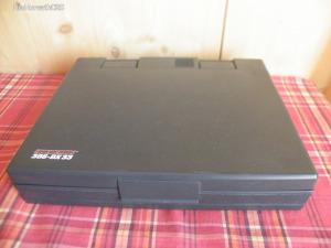 Retró Highscreen 386 DX/ 33 laptop