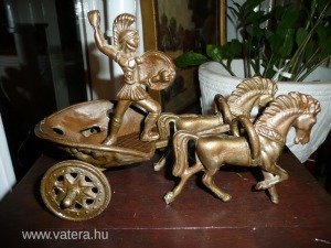 Római harci szekér lovakkal - antik bronz szobor