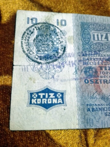 1915 -ös 10 Korona 2 felülbélyegzéssel (Román és Szerb?), vízjeles bankó RITKA!!! (L2272)