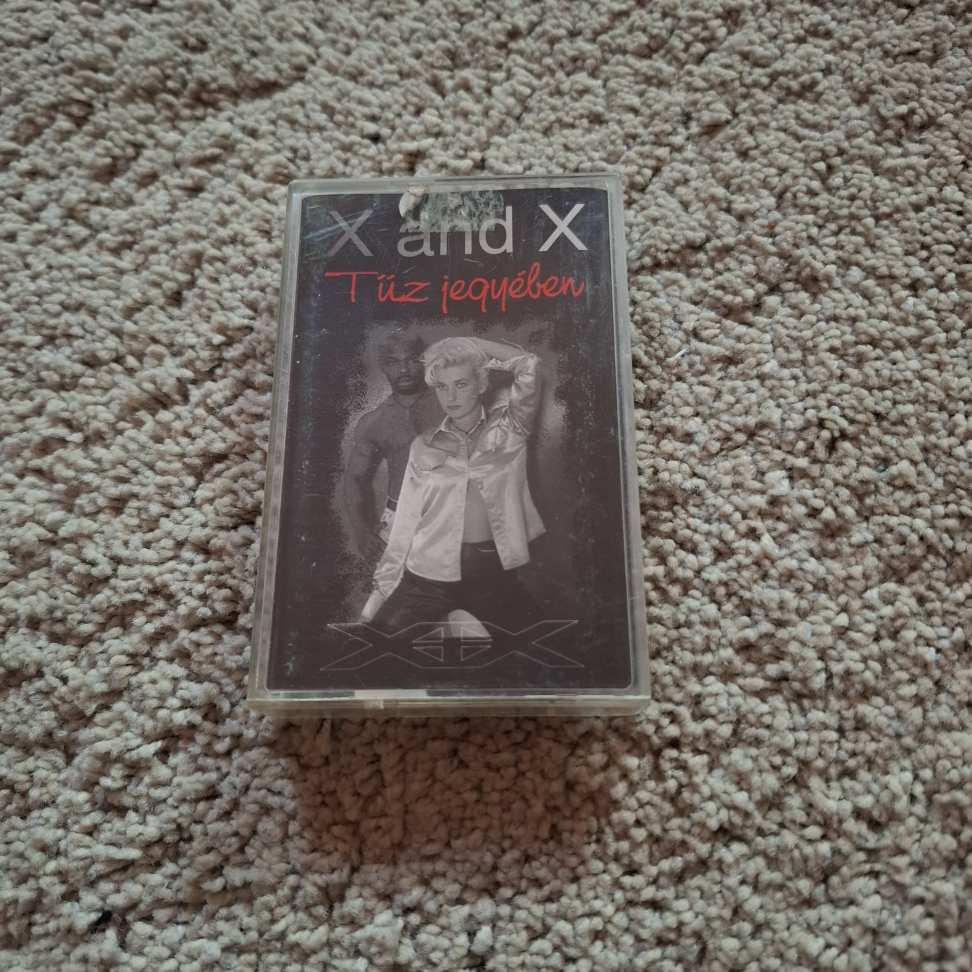 X AND X - TŰZ JEGYÉBEN MAGNÓKAZETTA