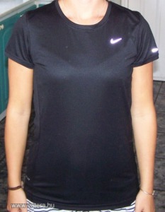 Nike női futófelső, póló S-es szinte új 2x használt (meghosszabbítva: 3274338701) - Vatera.hu Kép