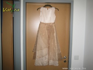 Koszorúslány lányka ruha, 134-es