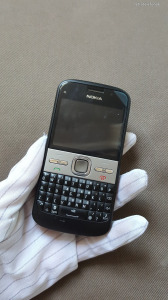 Nokia E5-00 - független - fekete