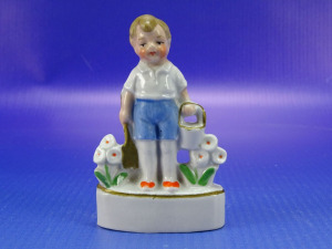 0B620 Antik WAGNER und APEL porcelán kertész fiú