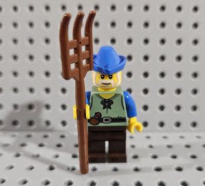 LEGO Castle - Peasant - Paraszt, földműves figura villával - ÚJ