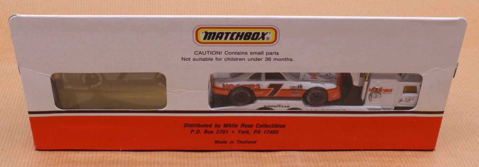 Matchbox Super Stars Team Convoy – Hooters & Alan Kulwicki – 1/87 – 1993