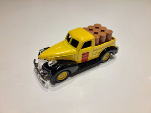 Lledo - 1938 Chevy Pick Up _ Penzoil
